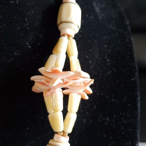 Radiant Mother of Pearl Shell Pendant Necklace - Distinctive Coastal Find - Picture 3 of 7